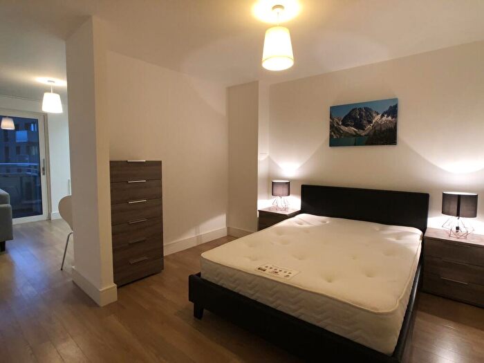 Studio To Rent In Hannaford Walk, Tower Hamlets, London, E3