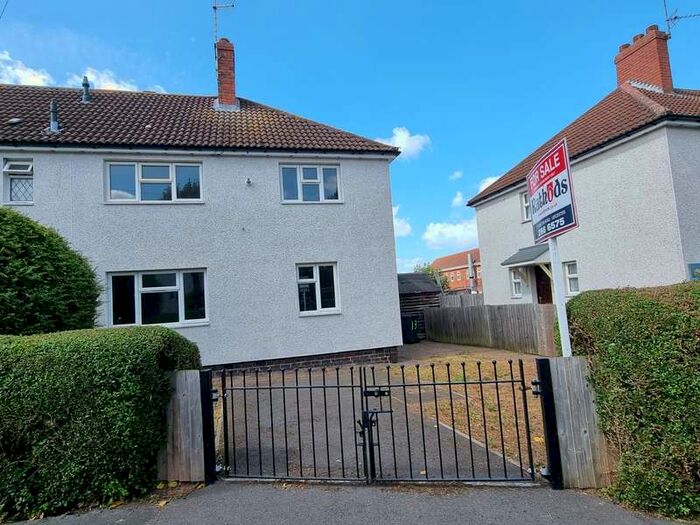 Houses for sale & to rent in LE4 7ZD, Peebles Way, Rushey Mead Leicester