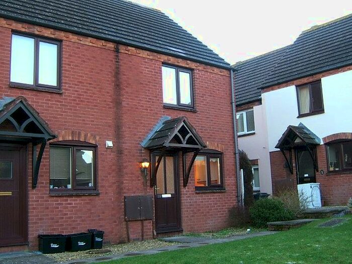 2 Bedroom Semi-Detached House To Rent In Hameldown Close, Torquay TQ2