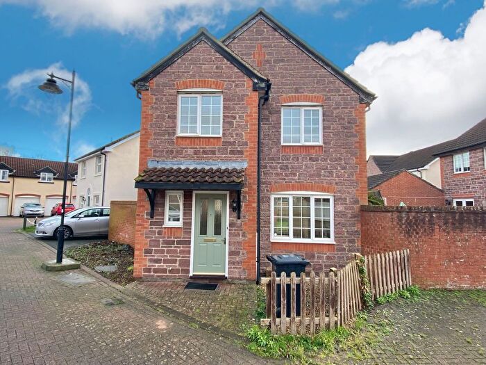 3 Bedroom Detached House To Rent In Cashford Gate, Taunton, TA2