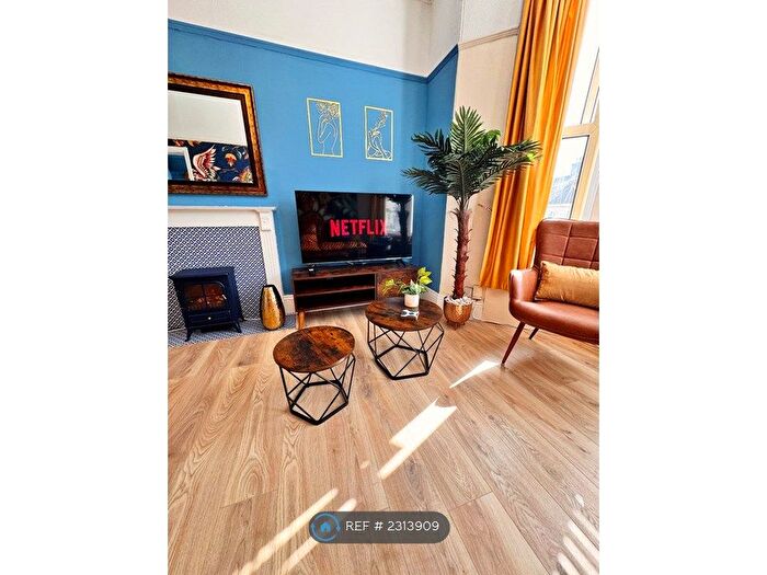 2 Bedroom Flat To Rent In Beaumont Road, Plymouth, PL4
