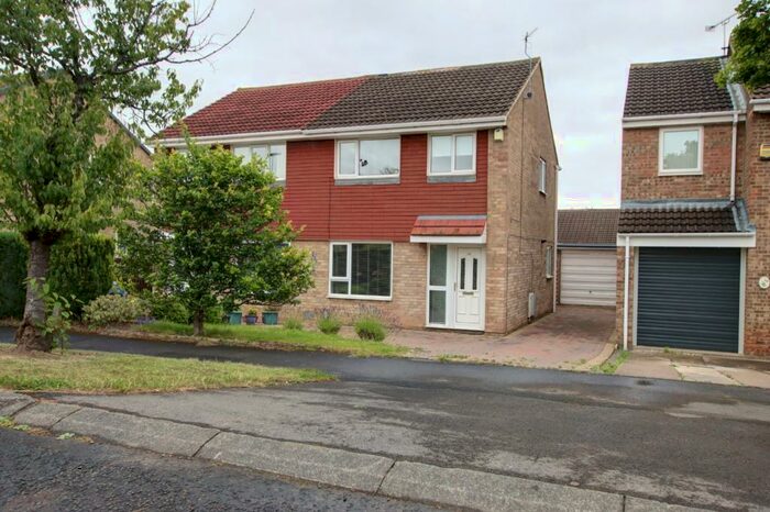 3 Bedroom Semi-Detached House To Rent In Hexham, Oxclose, Washington, NE38