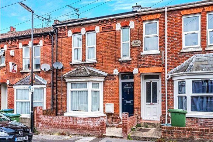 4 Bedroom Terraced House To Rent In Milton Road, Southampton, Hampshire, SO15