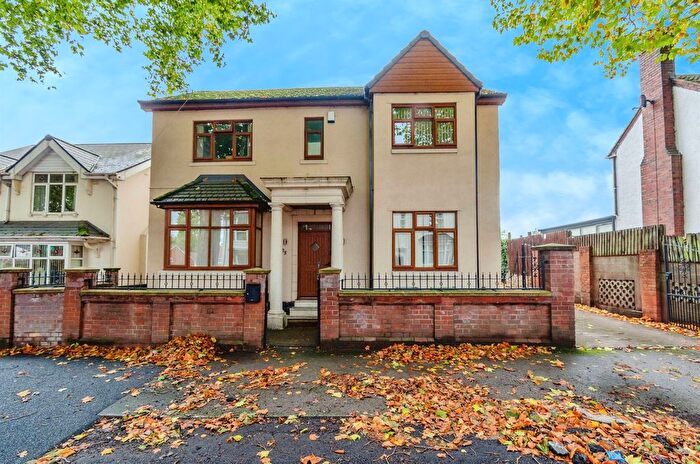 5 Bedroom Detached House For Sale In Somerford Place, Willenhall, WV13