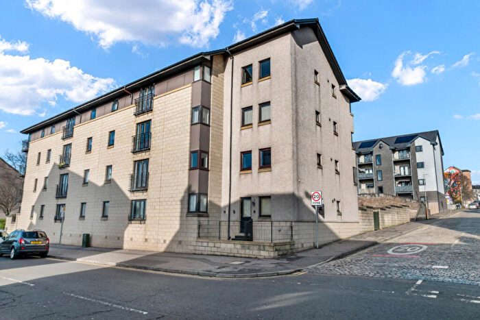 2 Bedroom Flat For Sale In Arbroath Road, Dundee, DD4