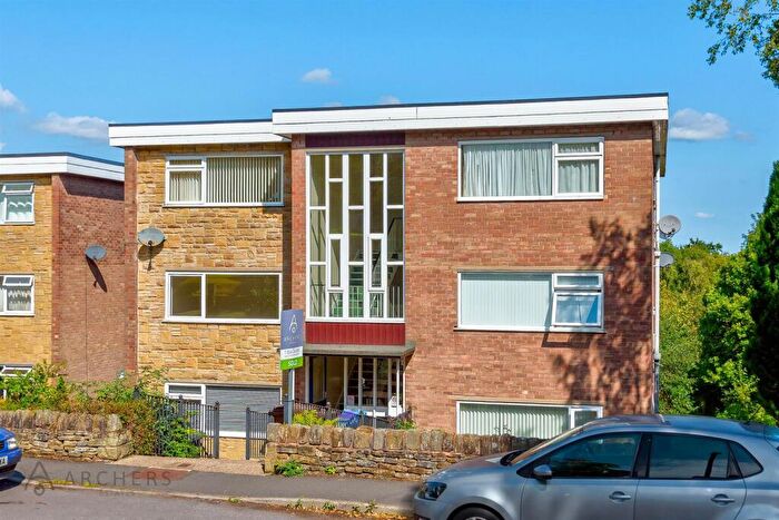 2 Bedroom Apartment For Sale In Moorbank Road, Sandygate, Sheffield, S10