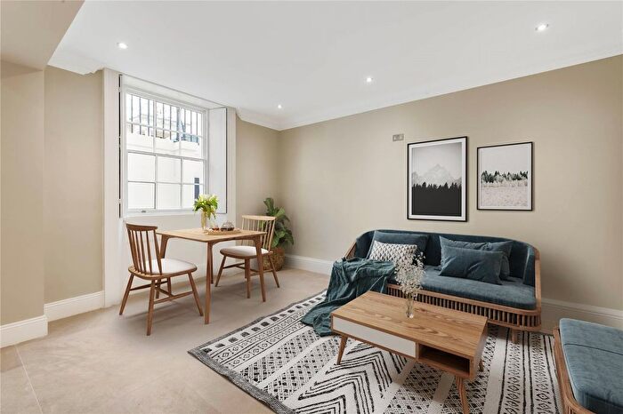 2 Bedroom Flat For Sale In Chesham Street, London, SW1X