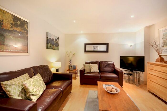 1 Bedroom Flat To Rent In Cayenne Court, London, SE1