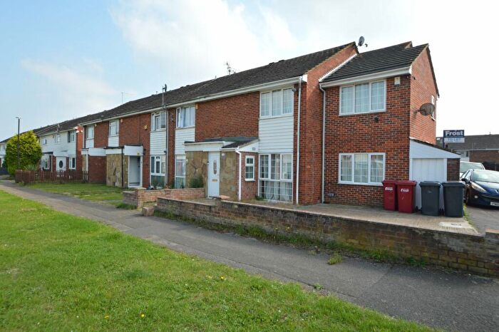 4 Bedroom House To Rent In Trent Road, Slough, Berkshire, SL3