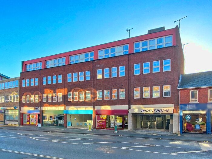 1 Bedroom Flat To Rent In Victoria Road, Farnborough, Hampshire, GU14