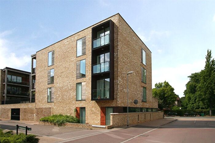 2 Bedroom Flat To Rent In Brooklands Avenue, Cambridge, CB2