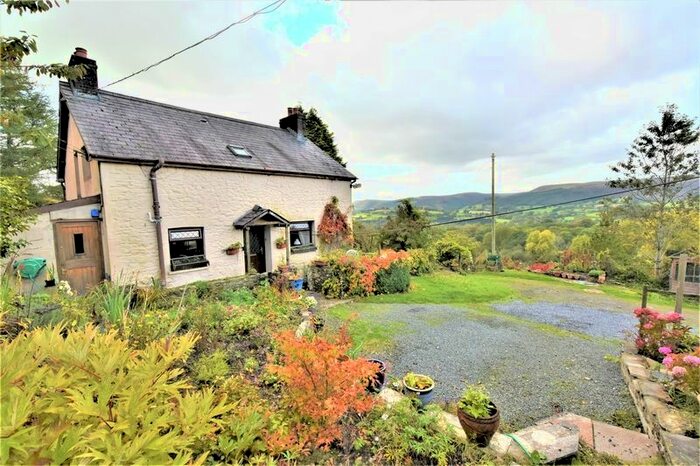 3 Bedroom Farmhouse For Sale In Rhandirmwyn, Llandovery, SA20