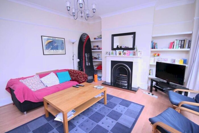 2 Bedroom Flat To Rent In Belvedere Buildings, Borough, SE1