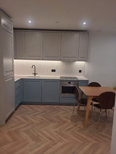 2 Bedroom Flat To Rent In Brook Street, Kingston Upon Thames, KT1