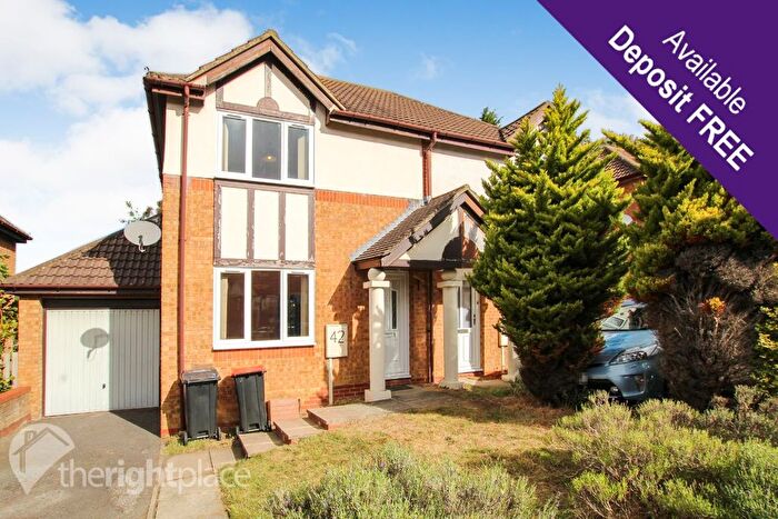 3 Bedroom Semi-Detached House To Rent In Eelbrook Avenue, Bradwell Common, Milton Keynes, MK13