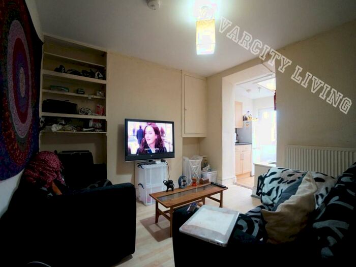 2 Bedroom House To Rent In Saint Pauls Terrace, Bangor, LL57