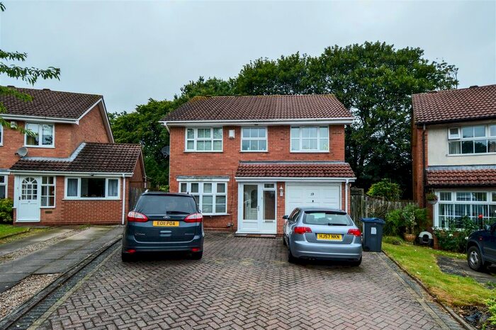4 Bedroom Detached House To Rent In Woodham Close, Rubery, Birmingham, B45