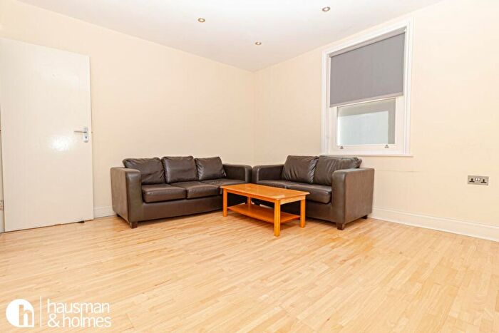 2 Bedroom Flat To Rent In Golders Green Road, Golders Green, NW11