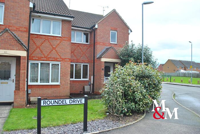 3 Bedroom End Of Terrace House To Rent In Roundel Drive, LU7