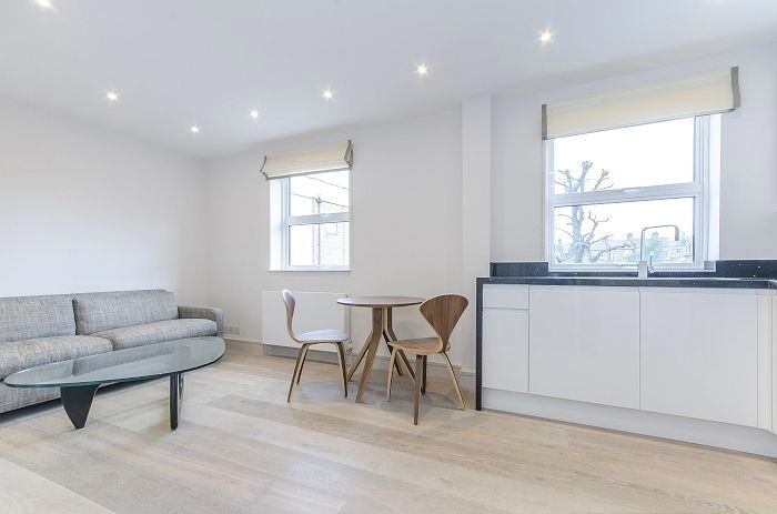 2 Bedroom Flat To Rent In Abberley Mews, SW4