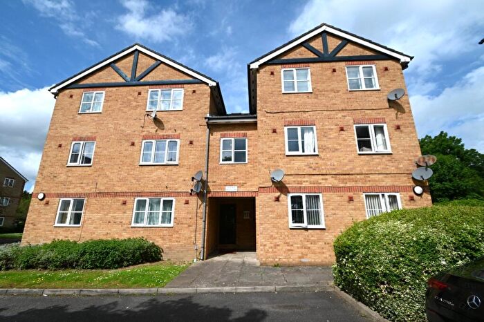 1 Bedroom Apartment To Rent In Maplin Park, Langley, Berkshire, SL3