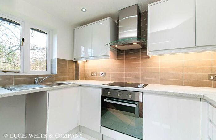 1 Bedroom Apartment To Rent In Heathbridge, Surrey, KT13