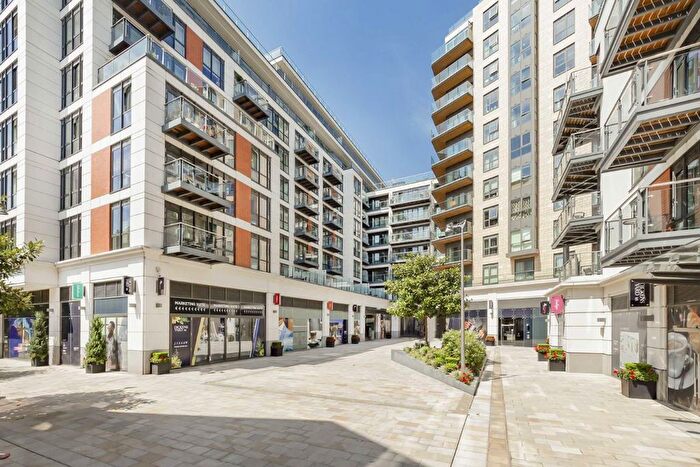 2 Bedroom Flat To Rent In Longfield Avenue, London, W5