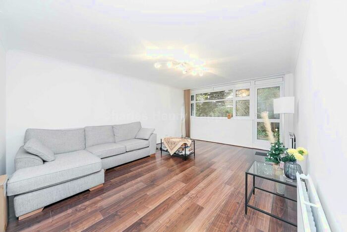 1 Bedroom Flat To Rent In Windsor Court, Southgate, N14