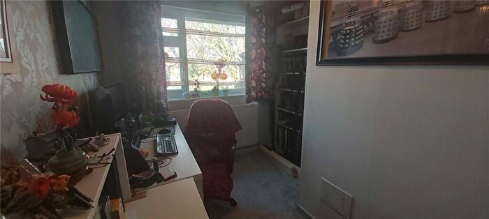 3 Bedroom Terraced House For Sale In Circular Road, Denton, Manchester, Greater Manchester, M34
