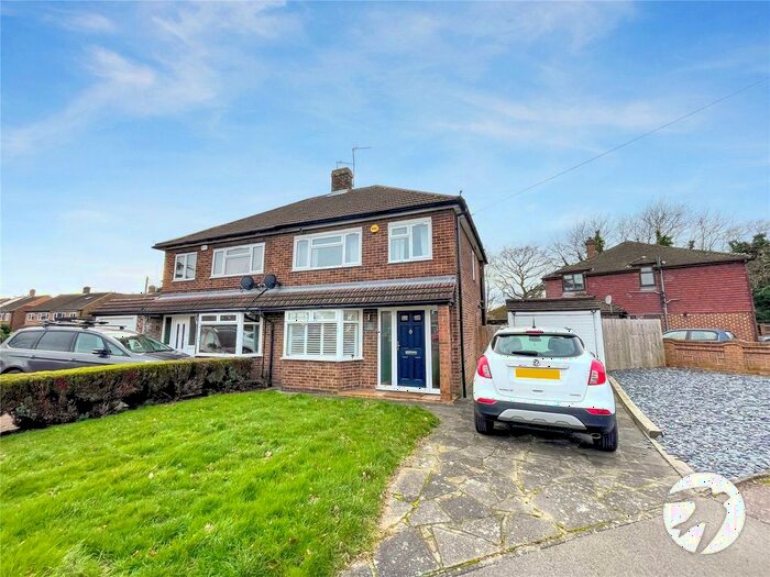 3 Bedroom Semi-Detached House To Rent In The Croft, Swanley, Kent, BR8