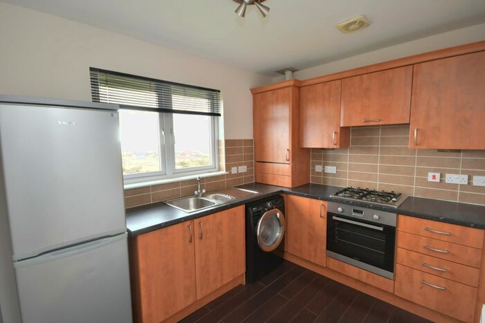 2 Bedroom Flat To Rent In Pinewood Court, Inverness, IV2