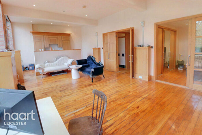 1 Bedroom Apartment For Sale In Wellington Street, Leicester, LE1
