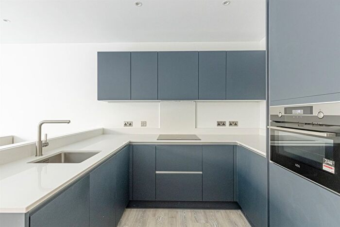 Studio To Rent In Clovelly Road, Hounslow, TW3