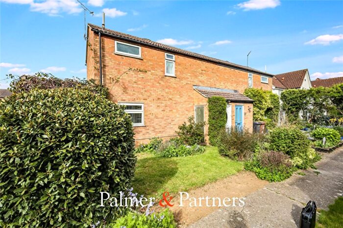 2 Bedroom Semi Detached House For Sale In Peggotty Close, Chelmsford, Essex, CM1