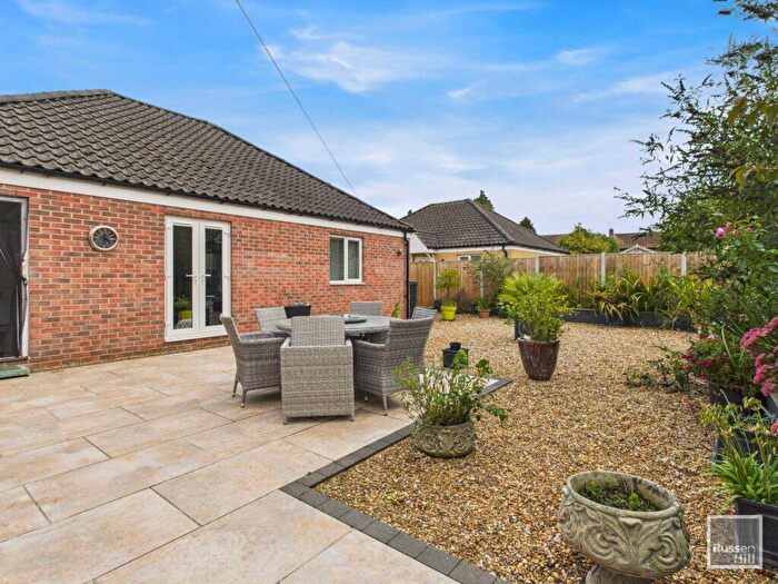 2 Bedroom Detached Bungalow For Sale In Memorial Way, Lingwood, NR13