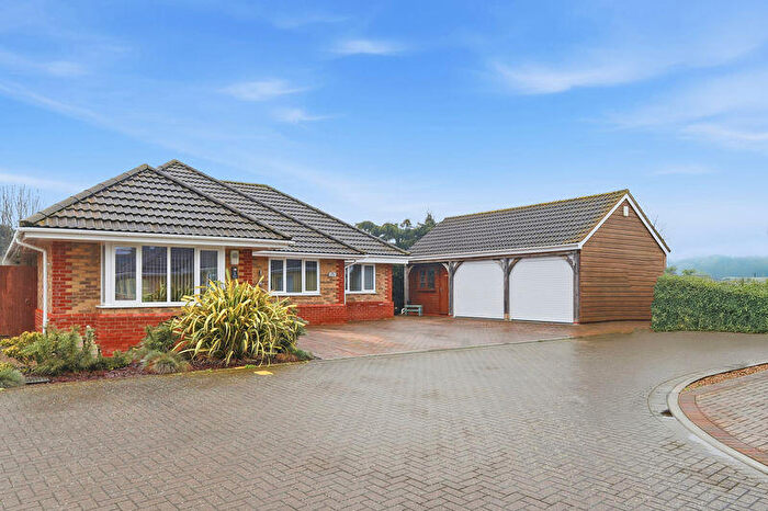4 Bedroom Bungalow For Sale In Nursery Gardens, Thorrington, CO7