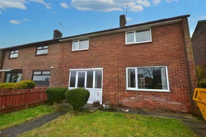 3 Bedroom Semi-Detached House To Rent In Cockshott Drive, Leeds, West Yorkshire, LS12