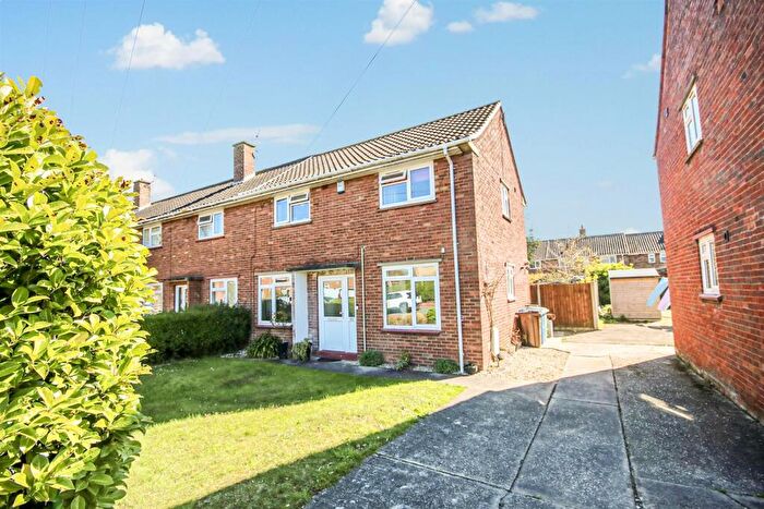3 Bedroom End Of Terrace House For Sale In Rider Haggard Road, Norwich, NR7