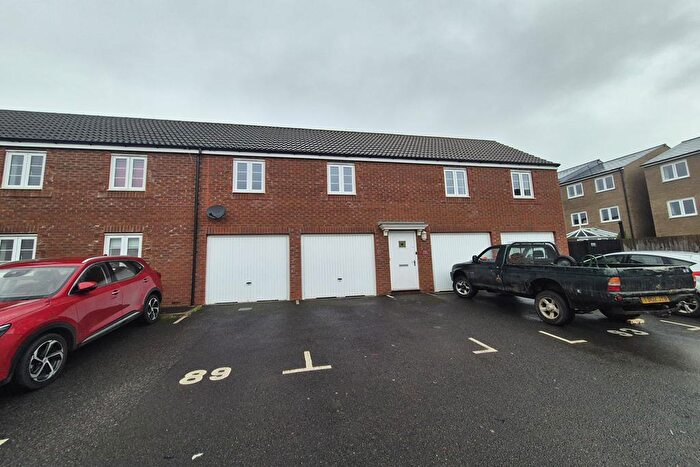 2 Bedroom Flat To Rent In Jellicoe Road, Yeovil, Somerset, BA21