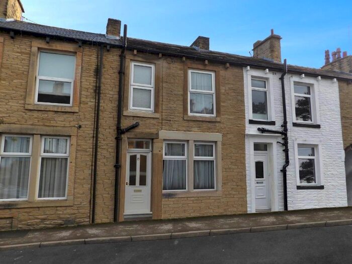2 Bedroom Detached House To Rent In Brook Street, Skipton, North Yorkshire, Uk, BD23