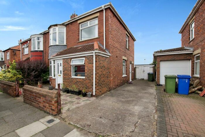 2 Bedroom Flat To Rent In Newsham Road, Blyth, Northumberland, NE24