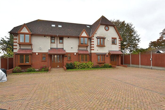 1 Bedroom Flat For Sale In Marlborough Road, Romford, Essex, RM7