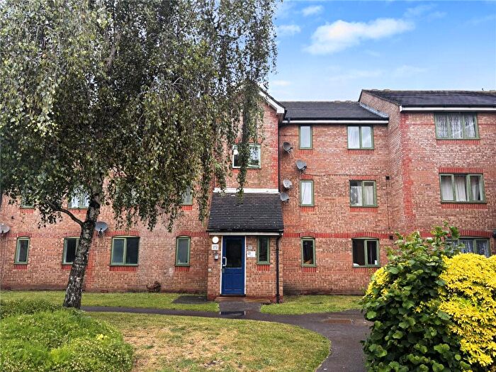 2 Bedroom Flat To Rent In Chantress Close, Dagenham, RM10