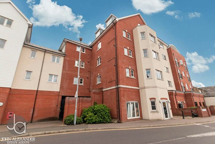 2 Bedroom Flat For Sale In Hythe Quay, Colchester, CO2