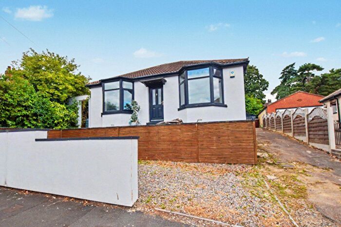 3 Bedroom Bungalow For Sale In Butt Lane, Leeds, West Yorkshire, LS12