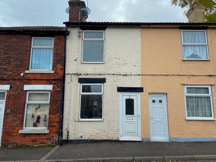 2 Bedroom House To Rent In Vivian Street, Shuttlewood, S44