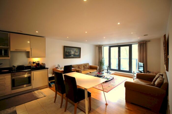 2 Bedroom Flat To Rent In Maida Vale, London, W9