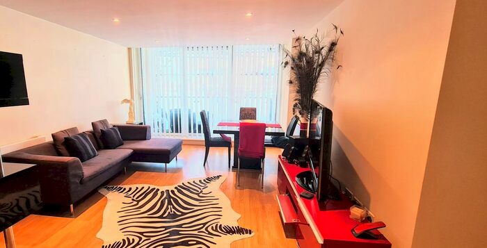 2 Bedroom Flat To Rent In Gallions Road, Royal Docks, E16