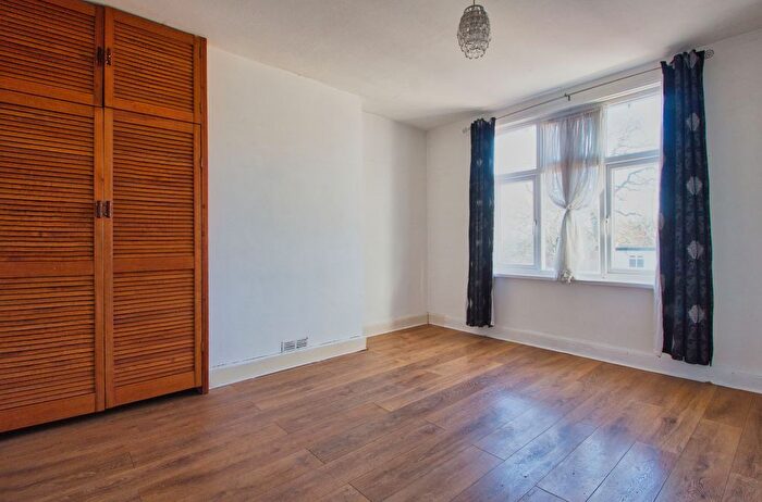 1 Bedroom Flat To Rent In Holland Road, Wembley, HA0