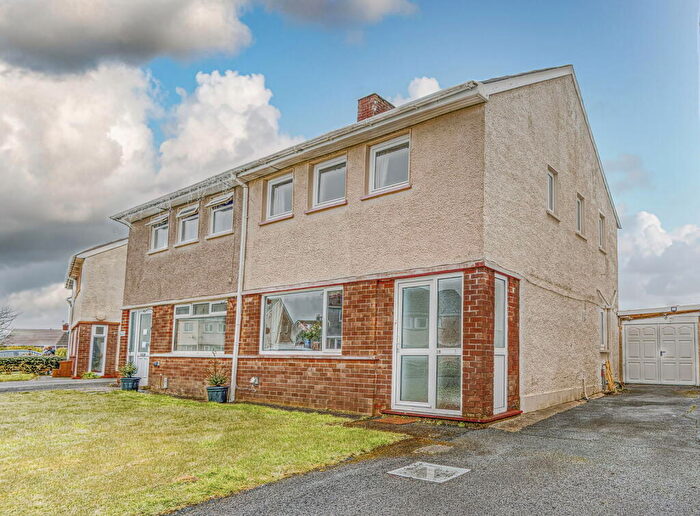 3 Bedroom Semi Detached House For Sale In St Martins Park Haverfordwest, SA61